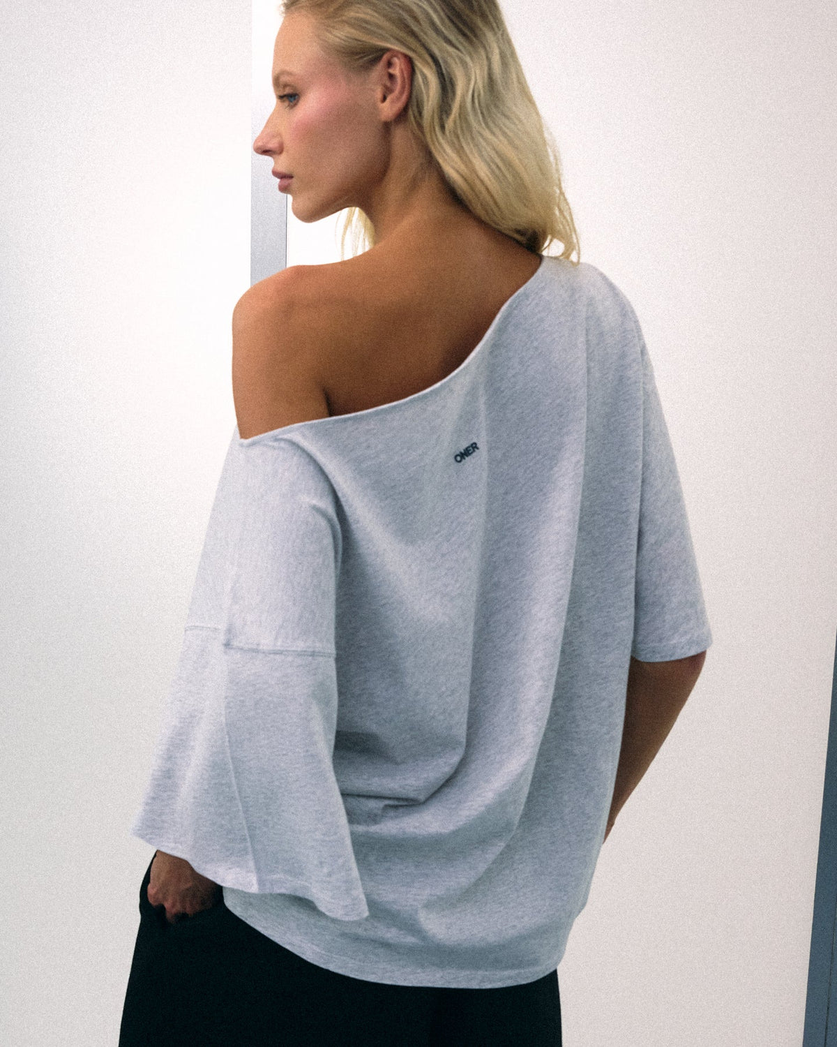 Oner Active Slouchy One Shoulder T-Shirt | Light Gray Marl