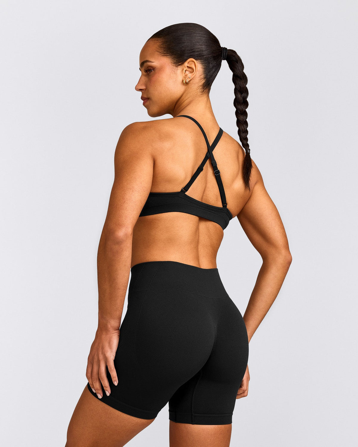 Oner Active EnhanceLift™ Seamless Strappy Sports Bra | Black
