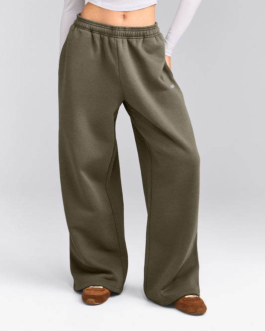 Oner Active Foundations Cosy Oversized Straight Leg Sweatpants | Alpine Green