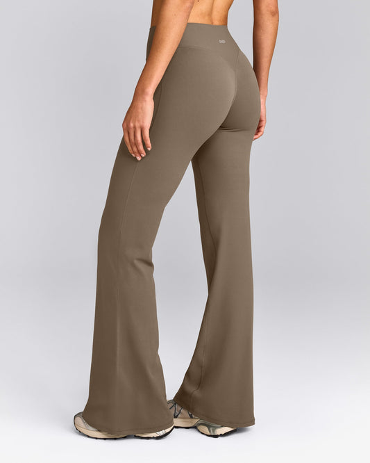 Oner Active SoftMotion™ Flared Pants | Moss Brown