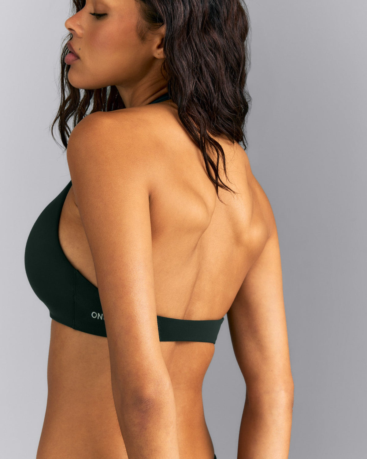 Oner Active SoftMotion™ Minimal Halter Neck Bralette | Emerald Noir