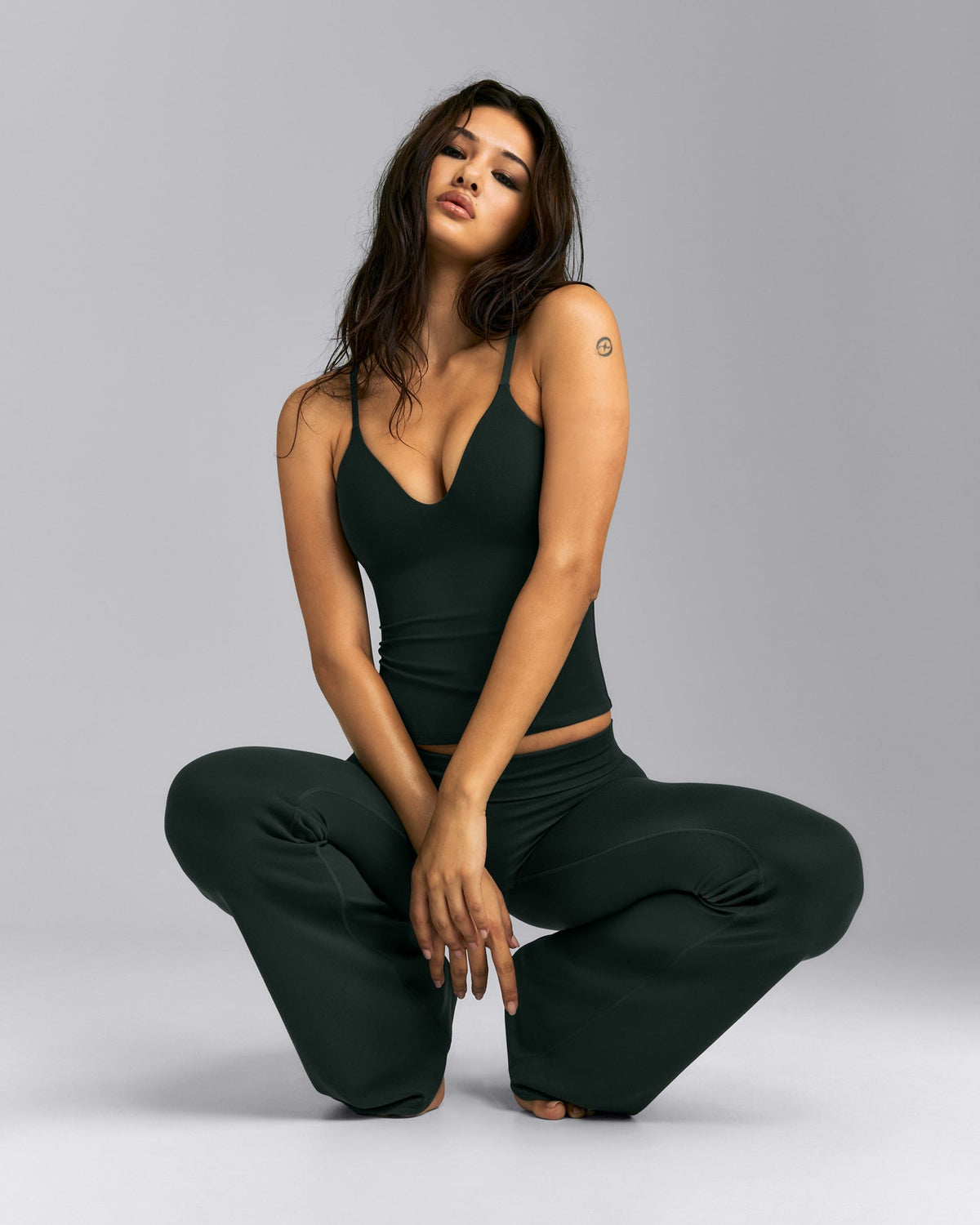 Oner Active SoftMotion™ Adjustable V Neck Tank Top with Built in Bra Shelf | Emerald Noir
