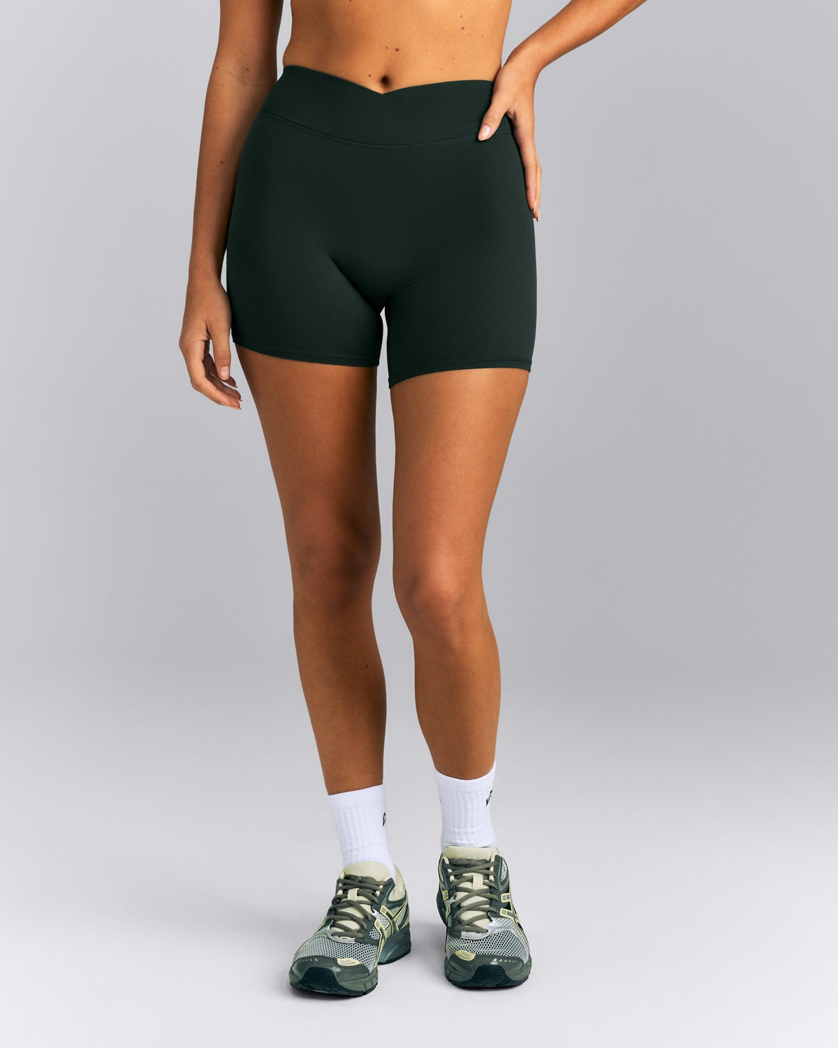 Oner Active SoftMotion™ Wrap Shorts 6" | Emerald Noir