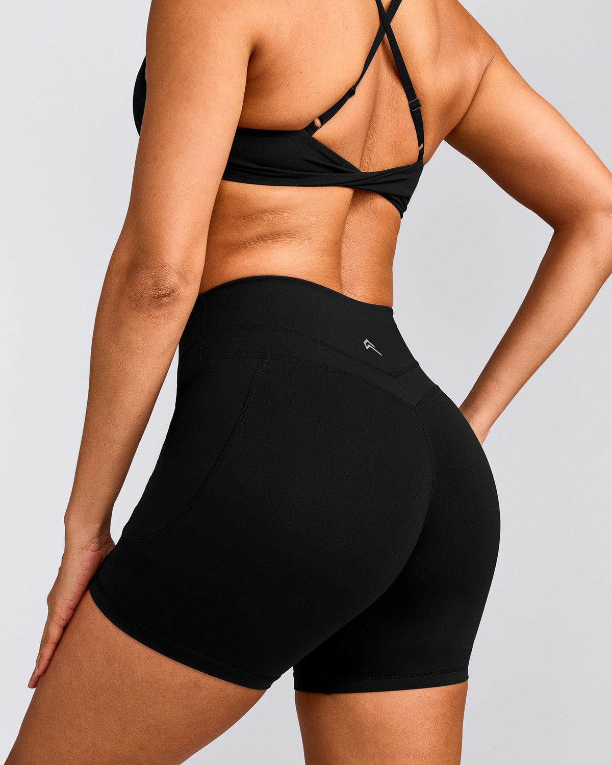 Oner Active UnifiedMove™ High Waisted Pocket Shorts 6" | Black