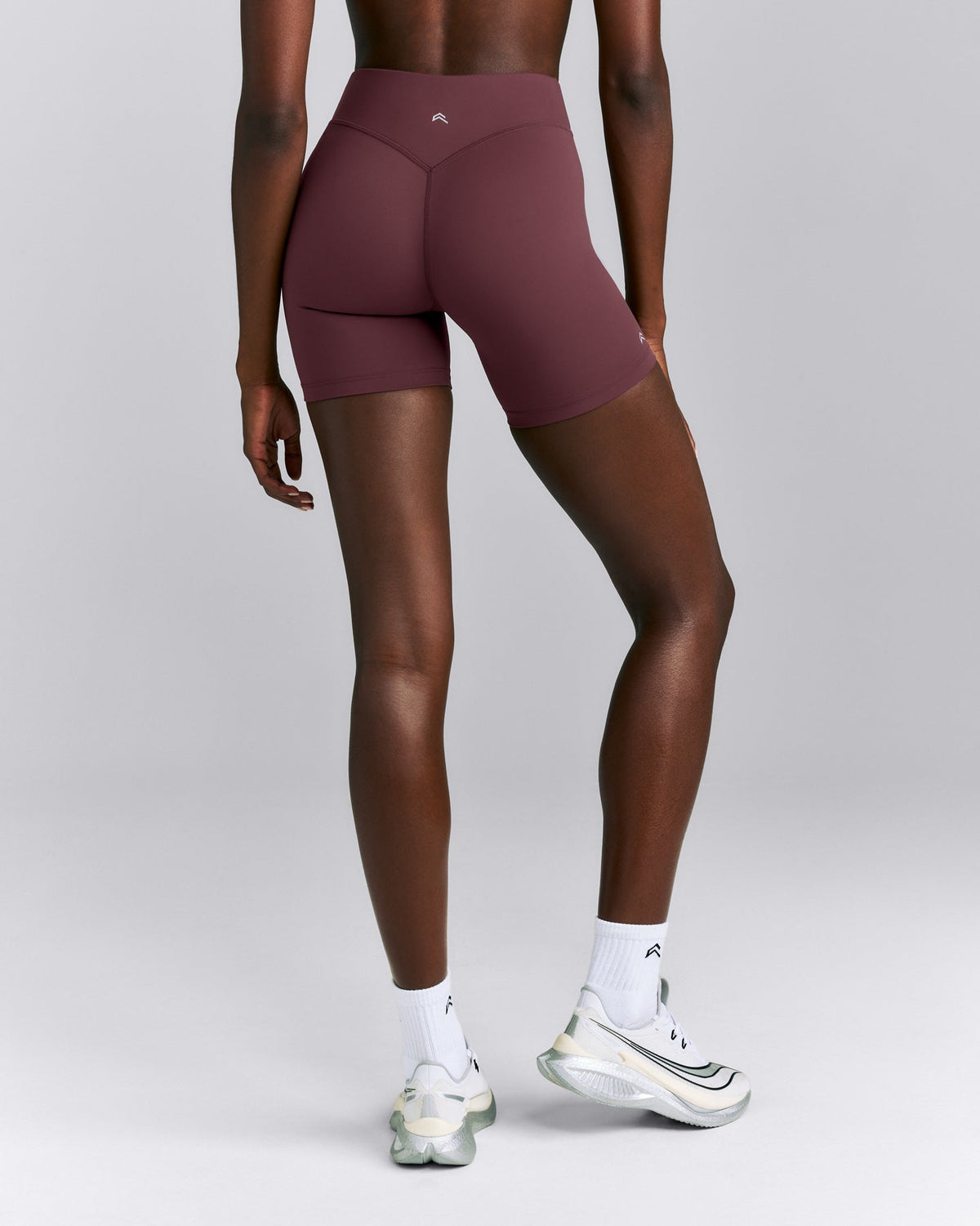 Oner Active UnifiedMove™ V Front Mid Rise Shorts 6" | Velvet Mocha