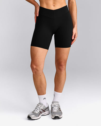 Oner Active UnifiedMove™ V Front Mid Rise Shorts 6" | Black
