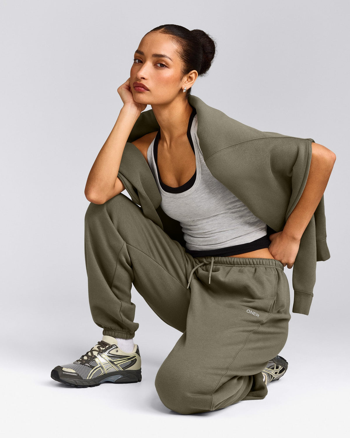 Oner Active Foundations All Season Sweatpants | Alpine Green